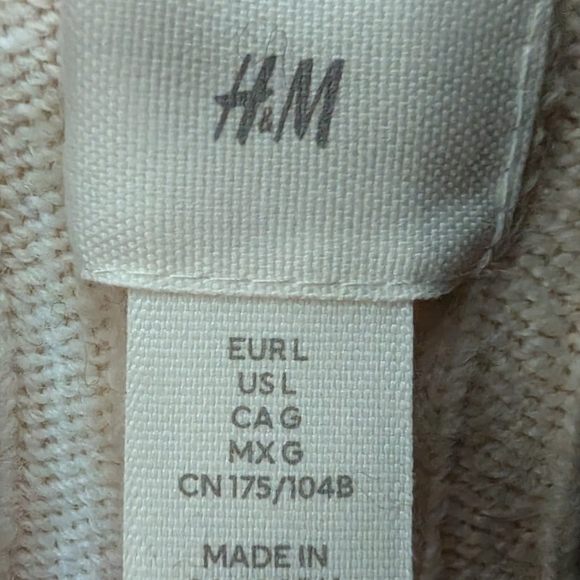 H&M Striped Black and Cream Women's Sweater, Sz L - Picture 5 of 6